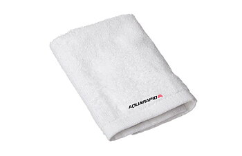 AQR towel white