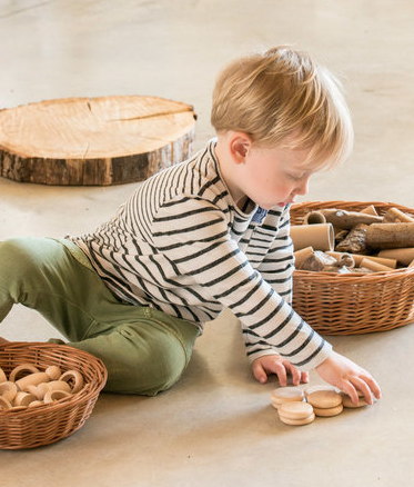 Nins figurer, ringar och mynt natur FS - 6