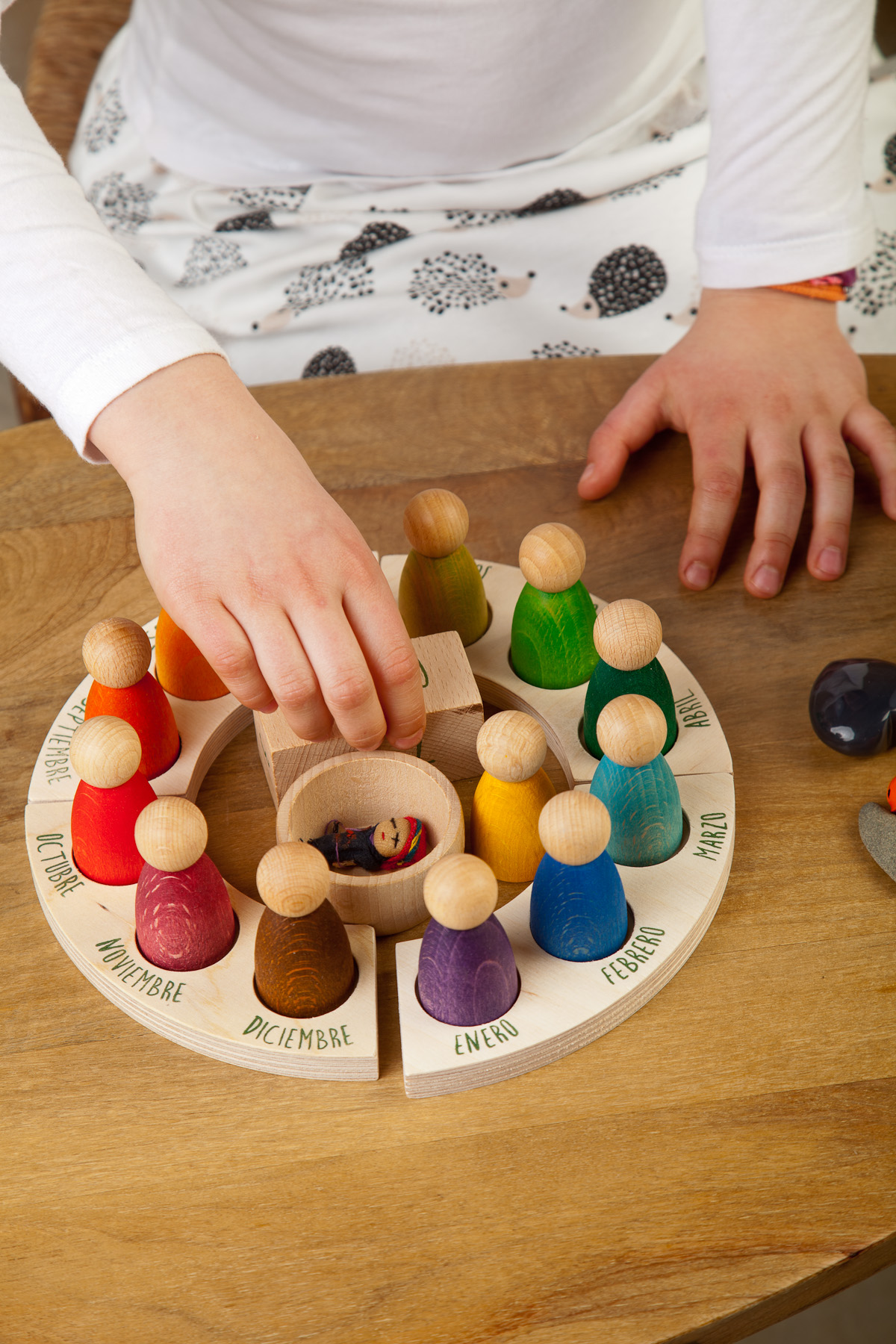 Årskalender inklusive Nins - välj språk - 3