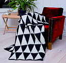 Triangle Svart/Vit 130x180 Jaquardvävd ullpläd