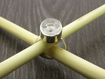 Kvarts med pyritinneslutningar ring. JOD 925-silver
