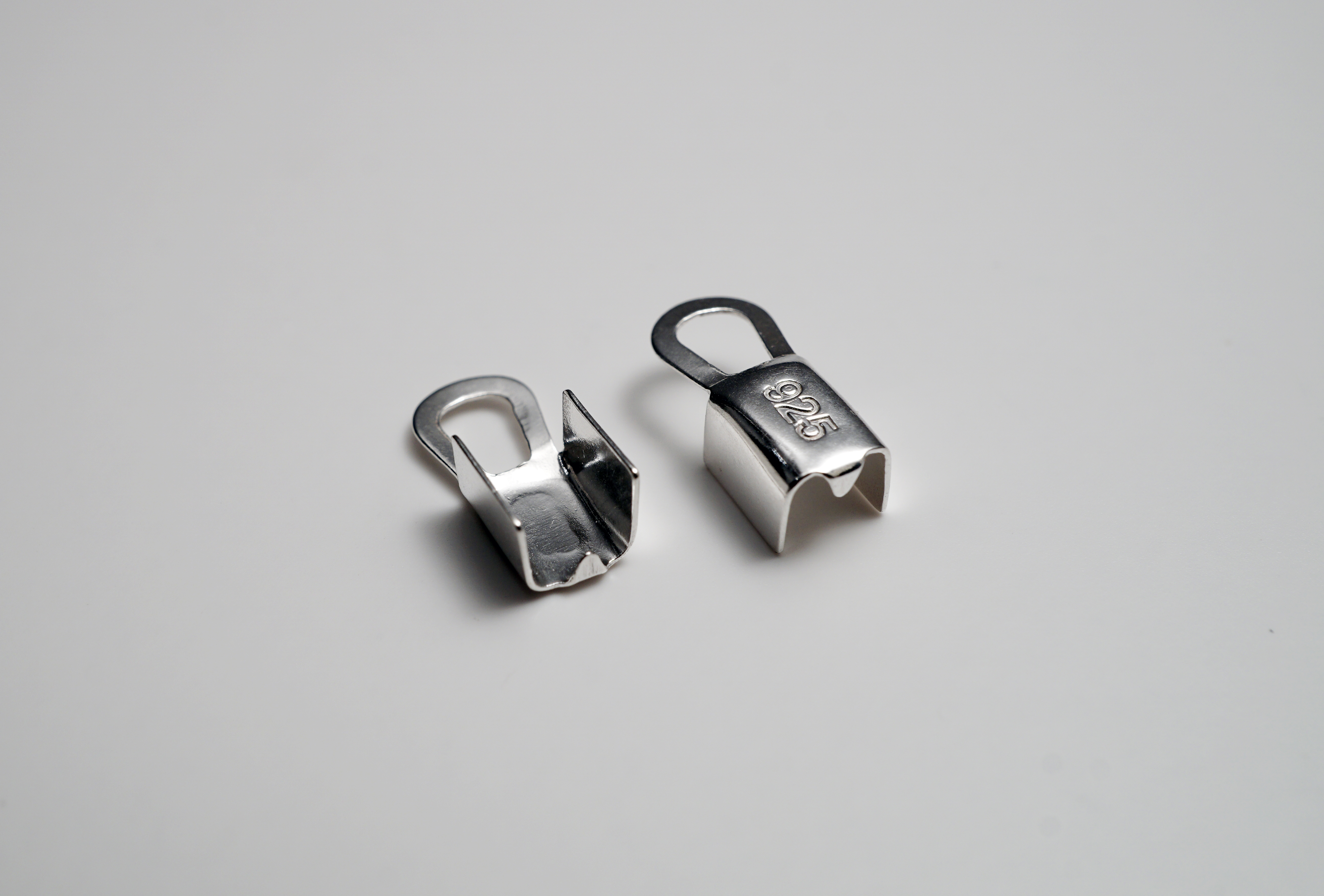 Läderdobb 4 mm Platt. 2st (1par)  925-silver