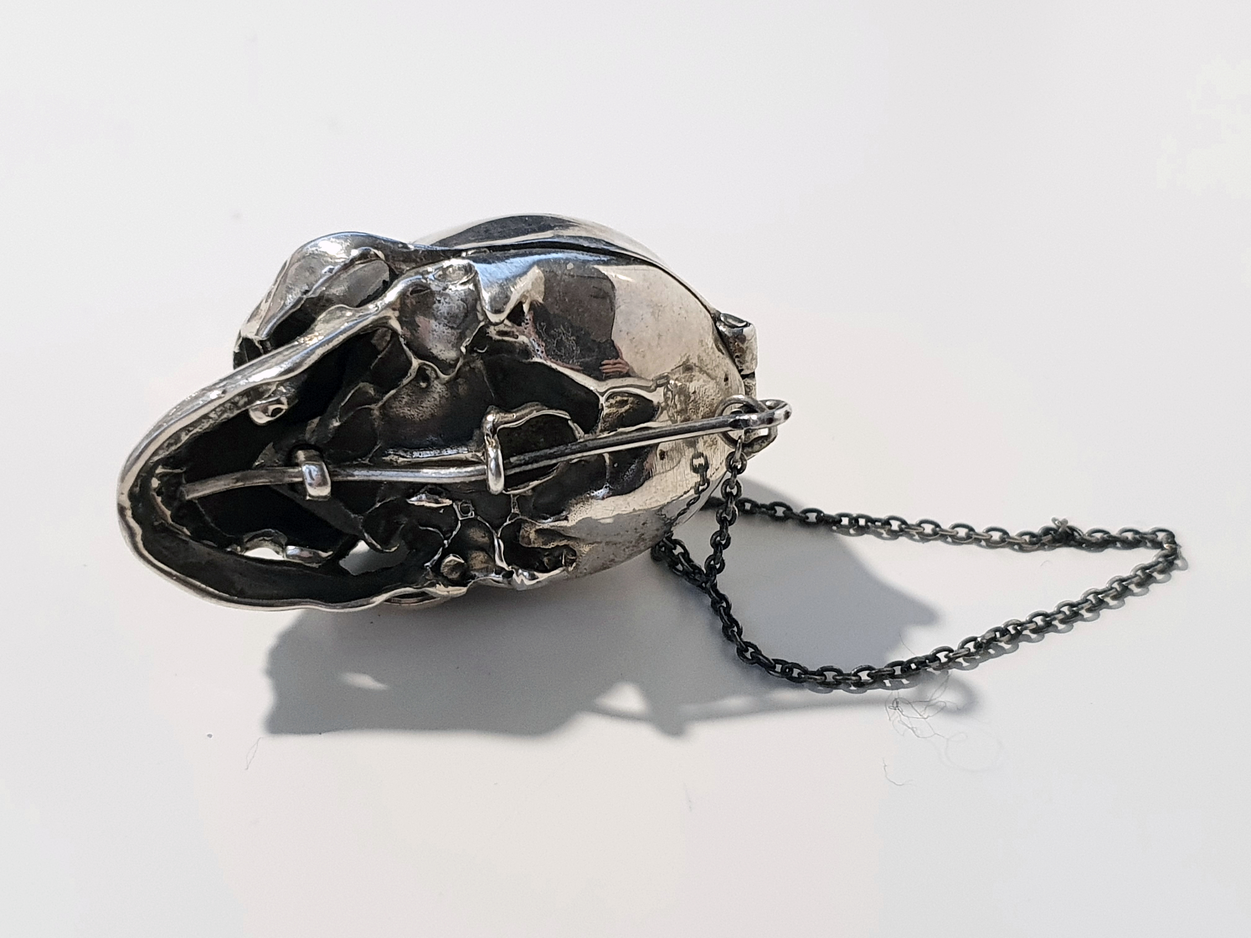 Döskalle hänge ca. 42 x 26mm, öppningsbar gömma, oxiderat 925-silver - 3