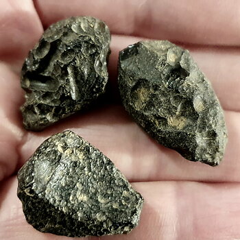 Indochinit, Tektit ( s.k. meteoritglas )
