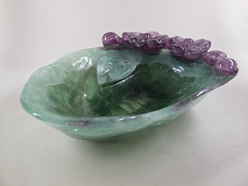 Bowl carved out of fluorite