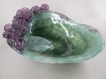 Bowl carved out of fluorite