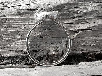 Ring granit 10mm rund cab. ringskena stlk. 53, 925-silver