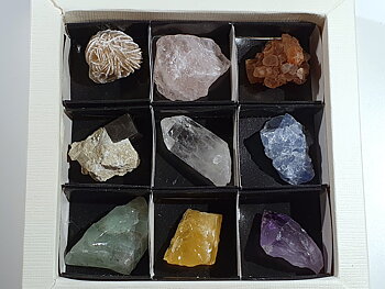 Mineralcollection in box