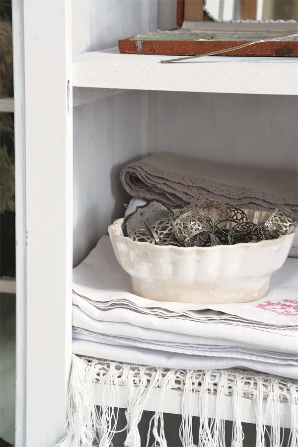 Vintage Paint - Natural White - 3