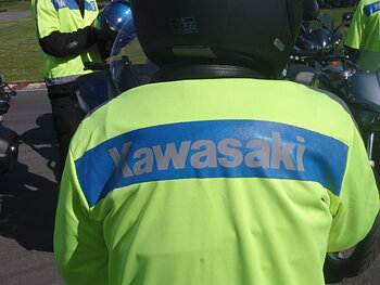 MC-väst, text KAWASAKI