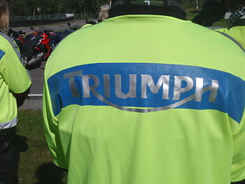 MC-väst, text TRIUMPH