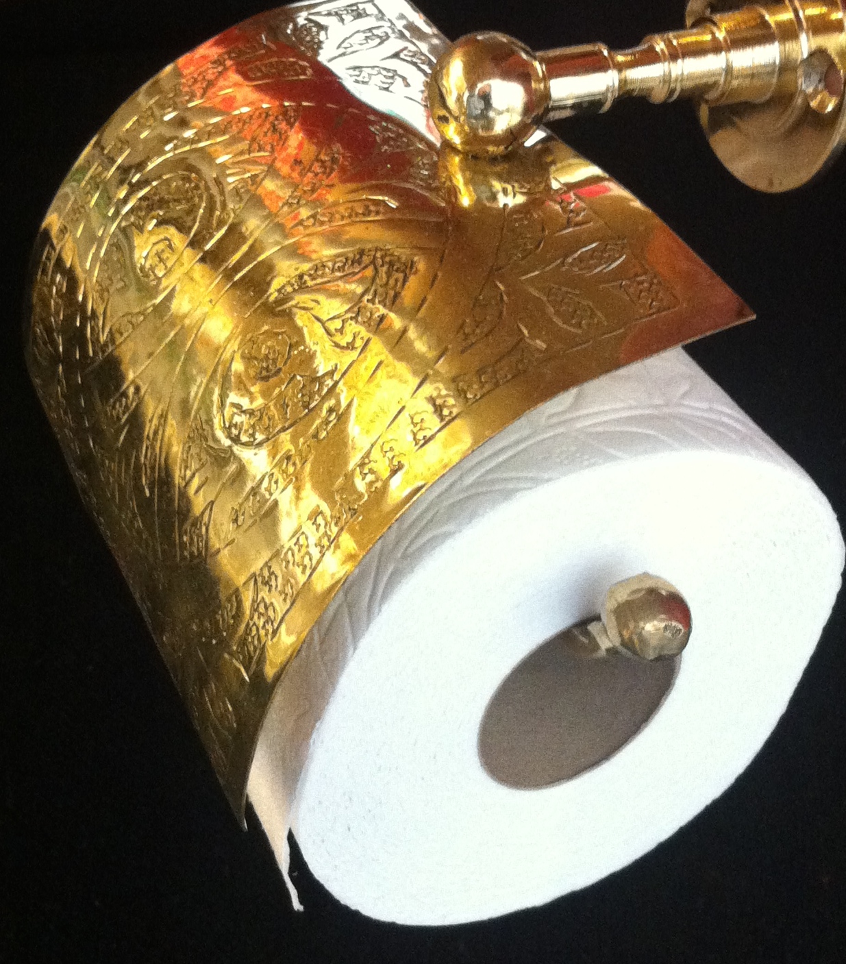 Toalettrullehållare mässing graverad