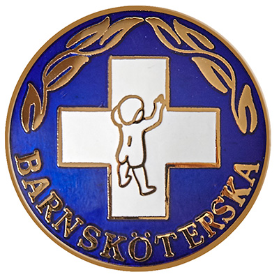 Vårdbrosch 141. BARNSKÖTERSKA