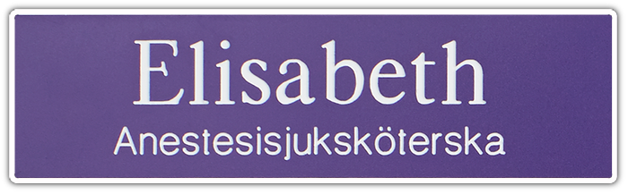 Namnskylt rektangulär i plastlaminat -313 lila/vit