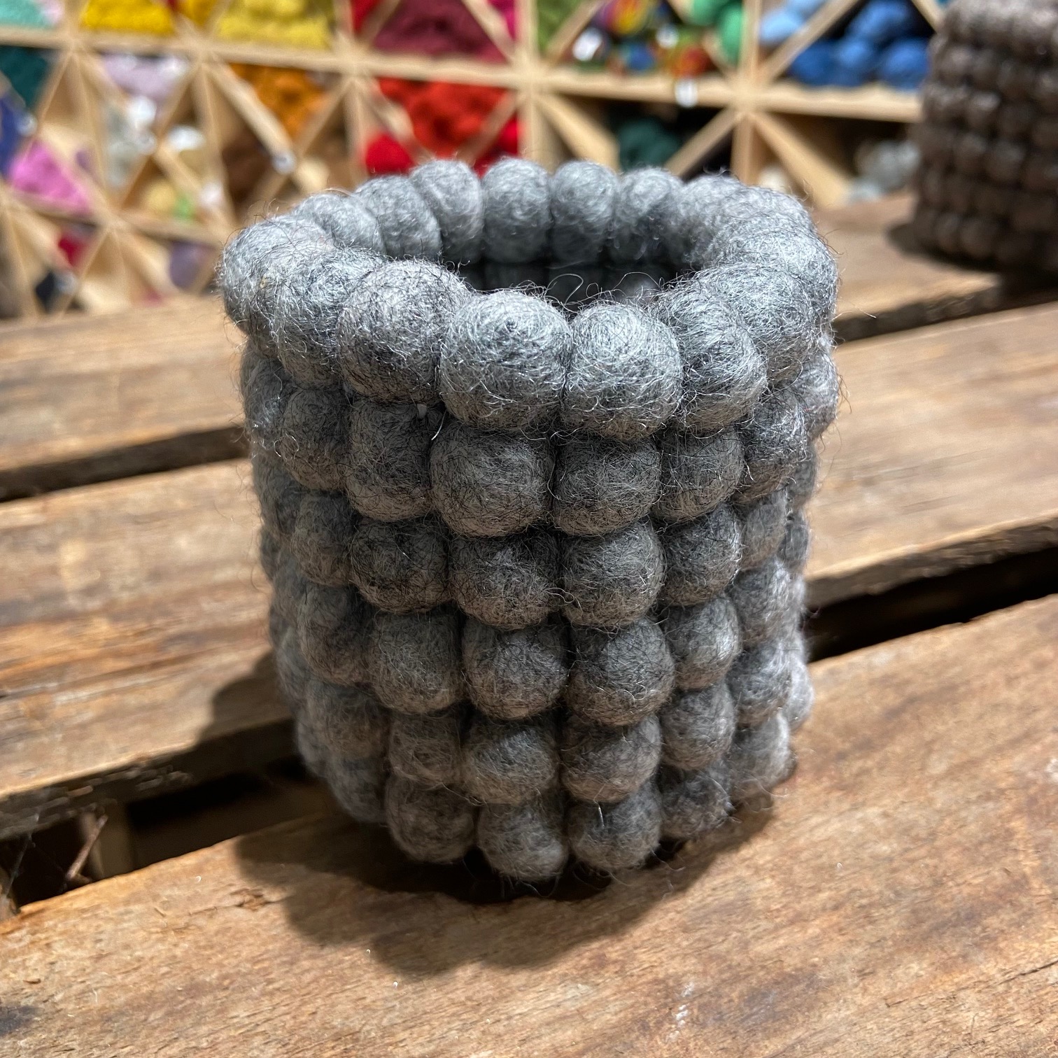 Mini Kruka / Behållare av Ullbollar i mixade ofärgade bollar - 5