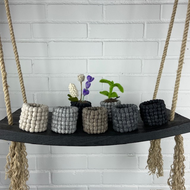 Mini Kruka / Behållare av Ullbollar i Mörkgrått - 3