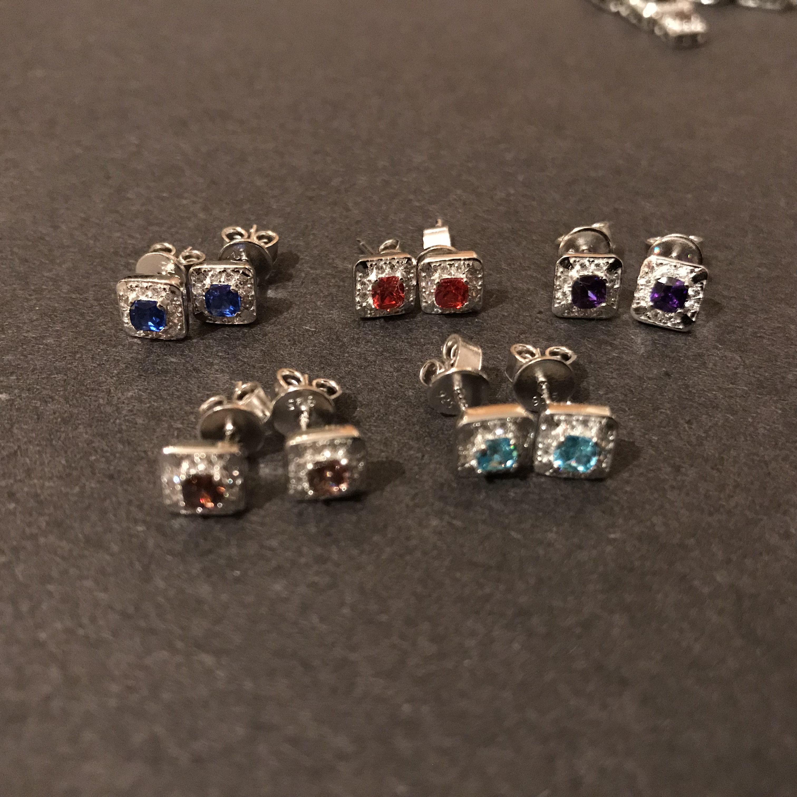 Square "Romantic Red" Earrings mini