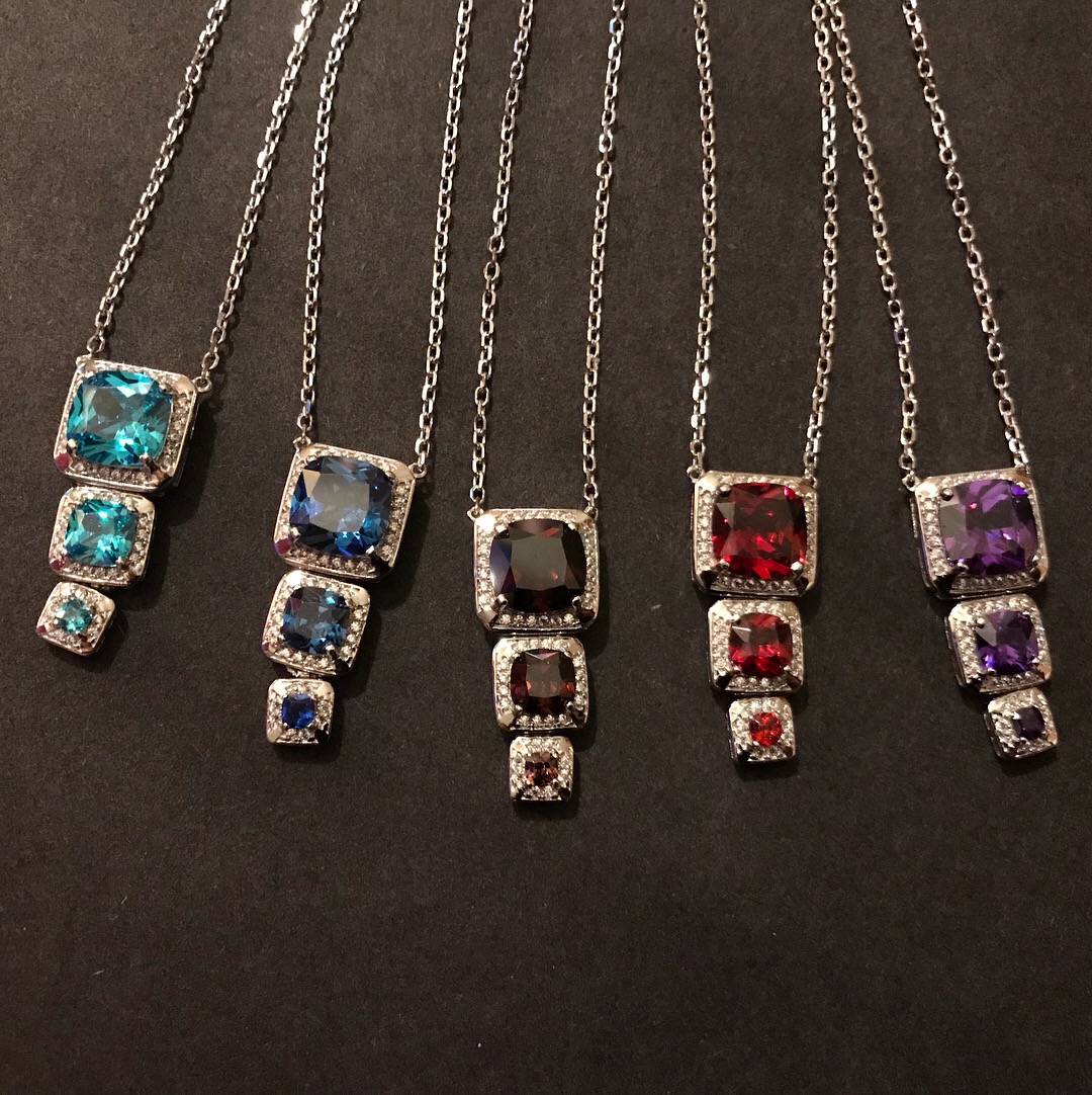 Square "Black Coffee" halsband