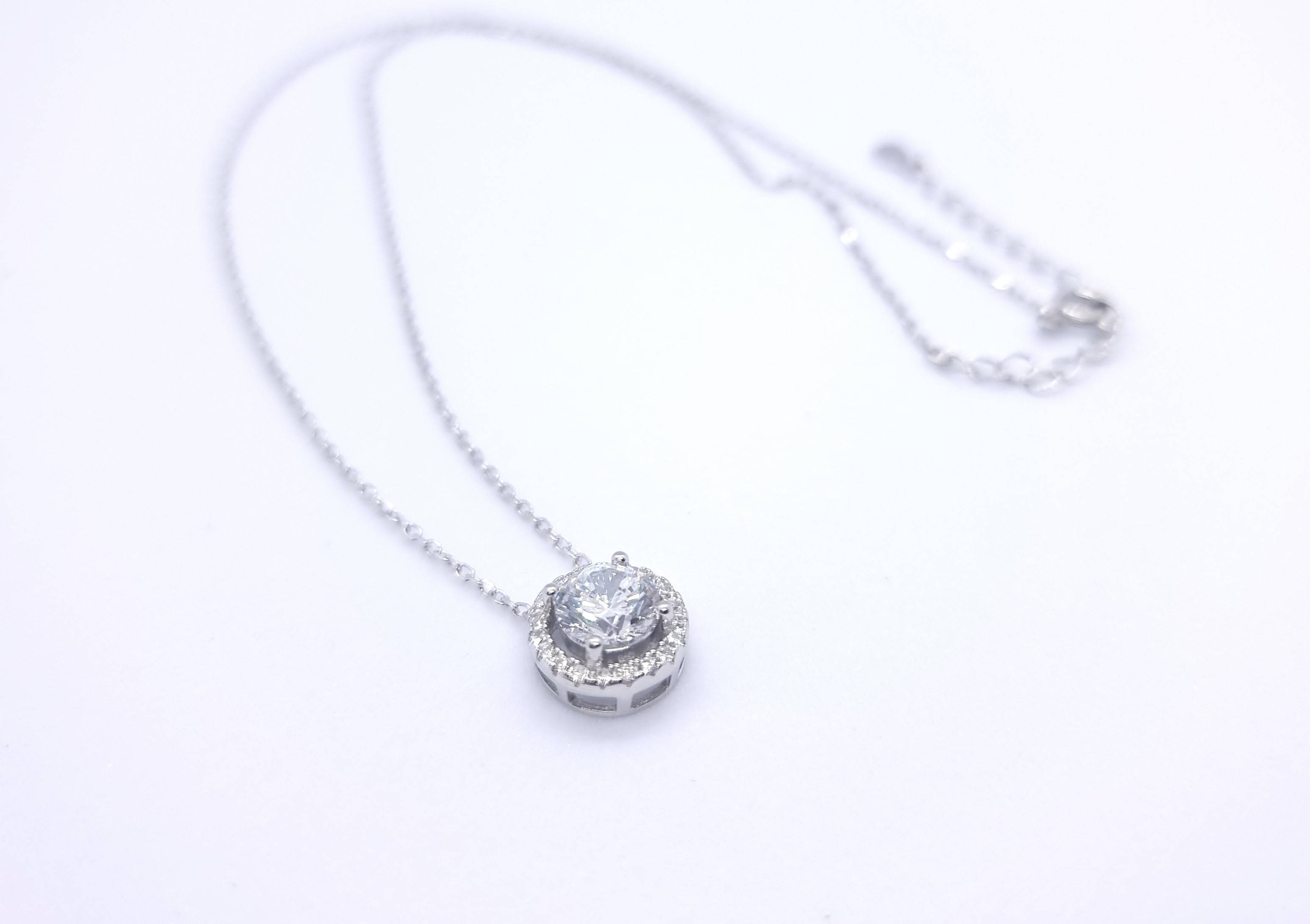 Dotty Silverhalsband