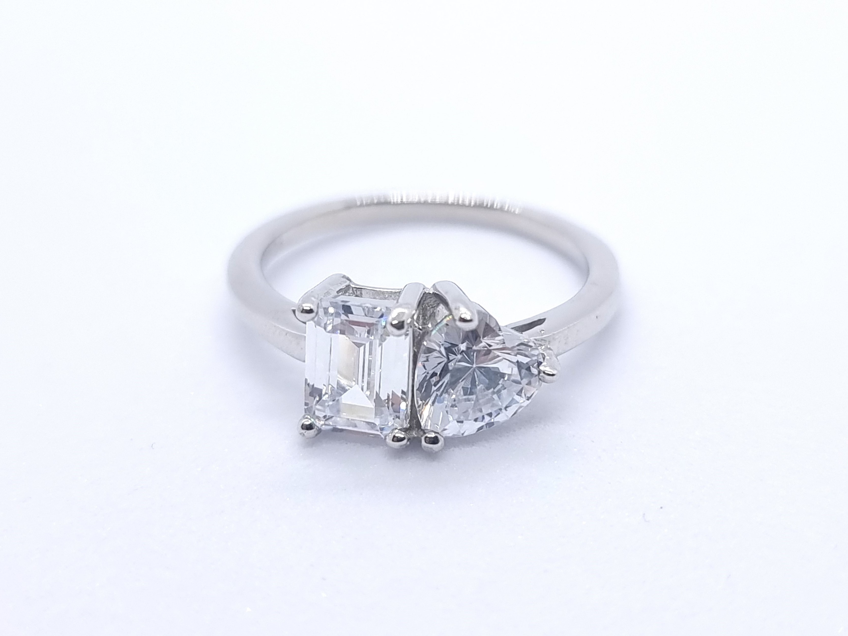 Easy Love silver ring