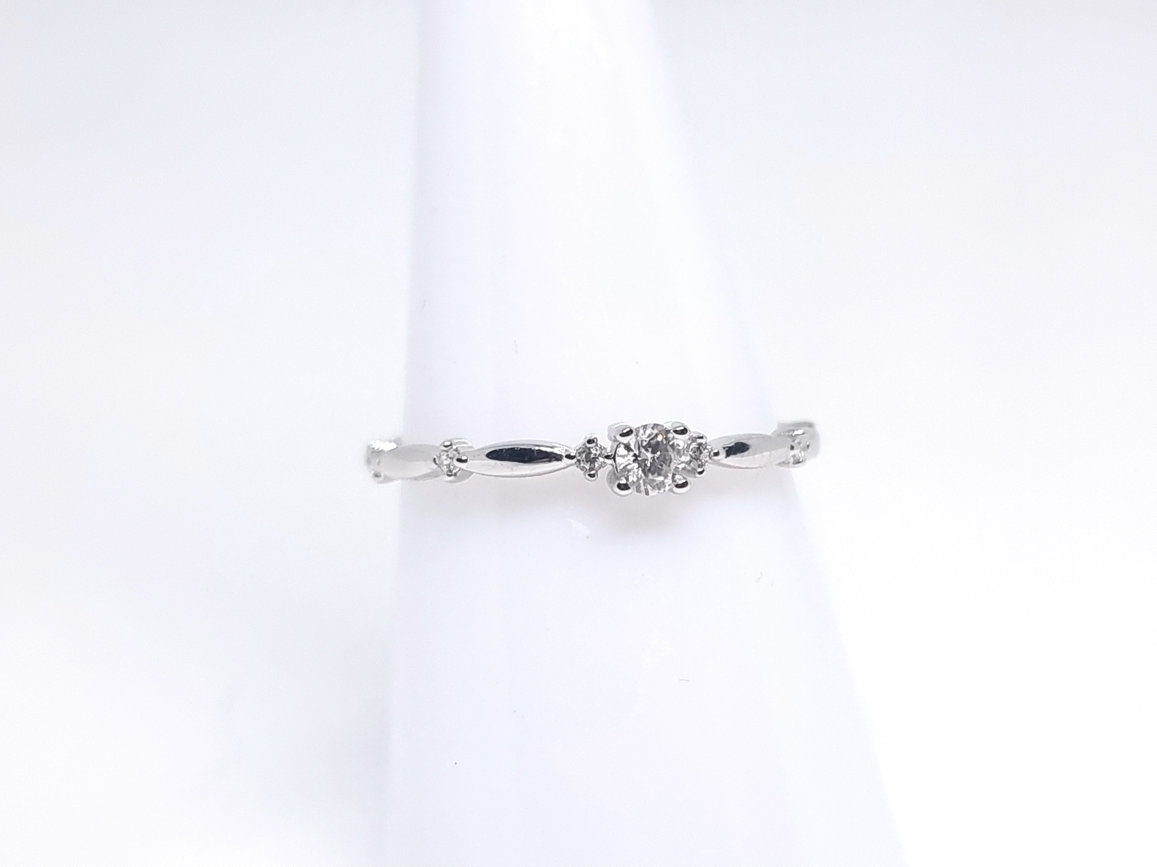 Emmy Silver and moissanite ring - 2