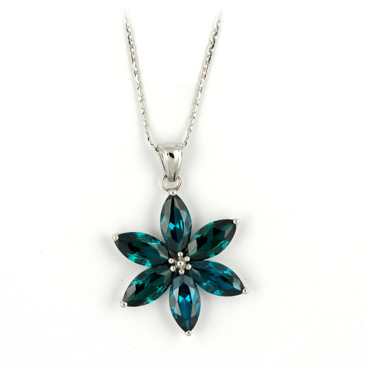 Queen Emerald Green