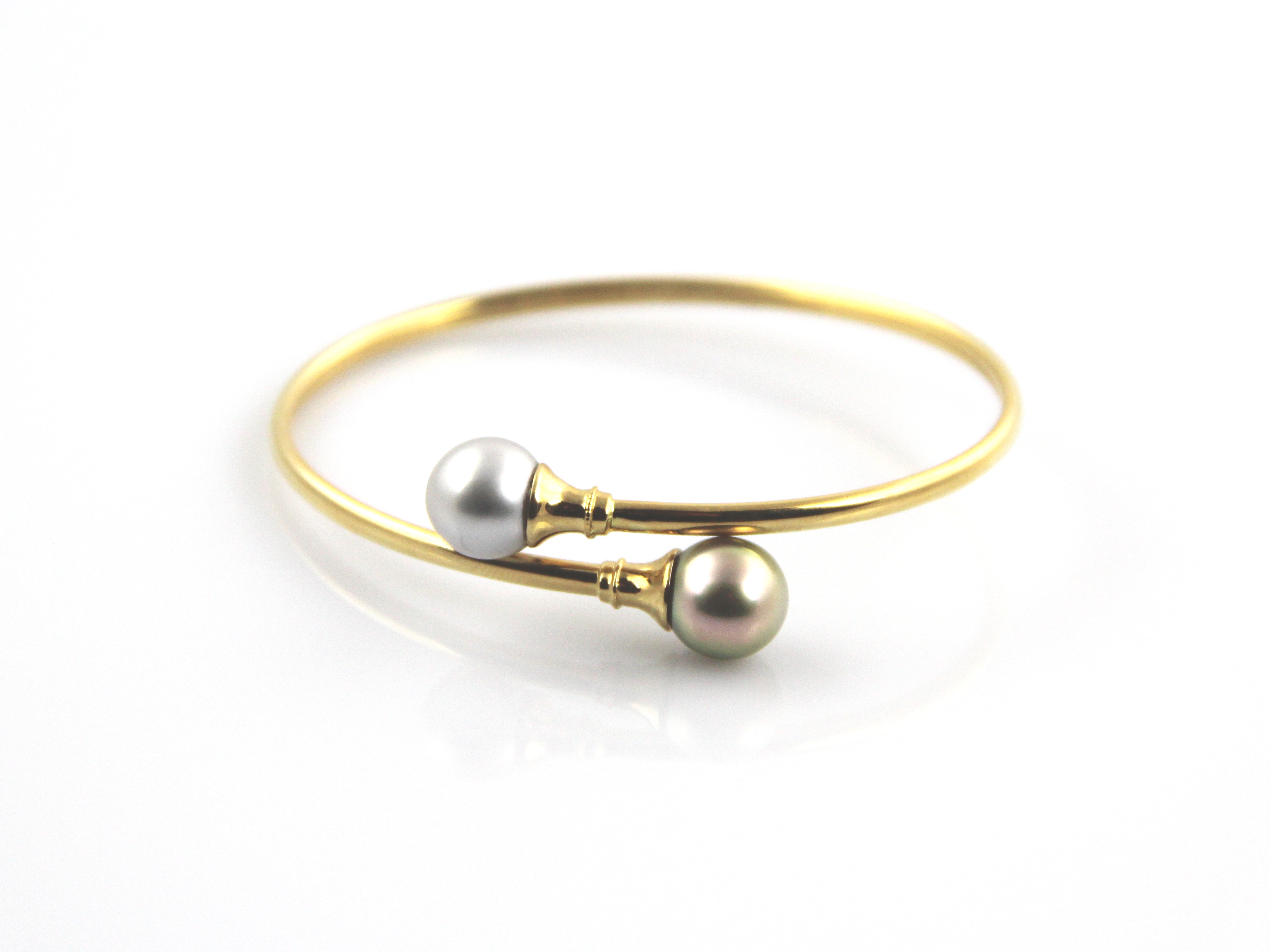 Pulsera en oro de 18 quilates con perlas de Tahiti con colores especiales