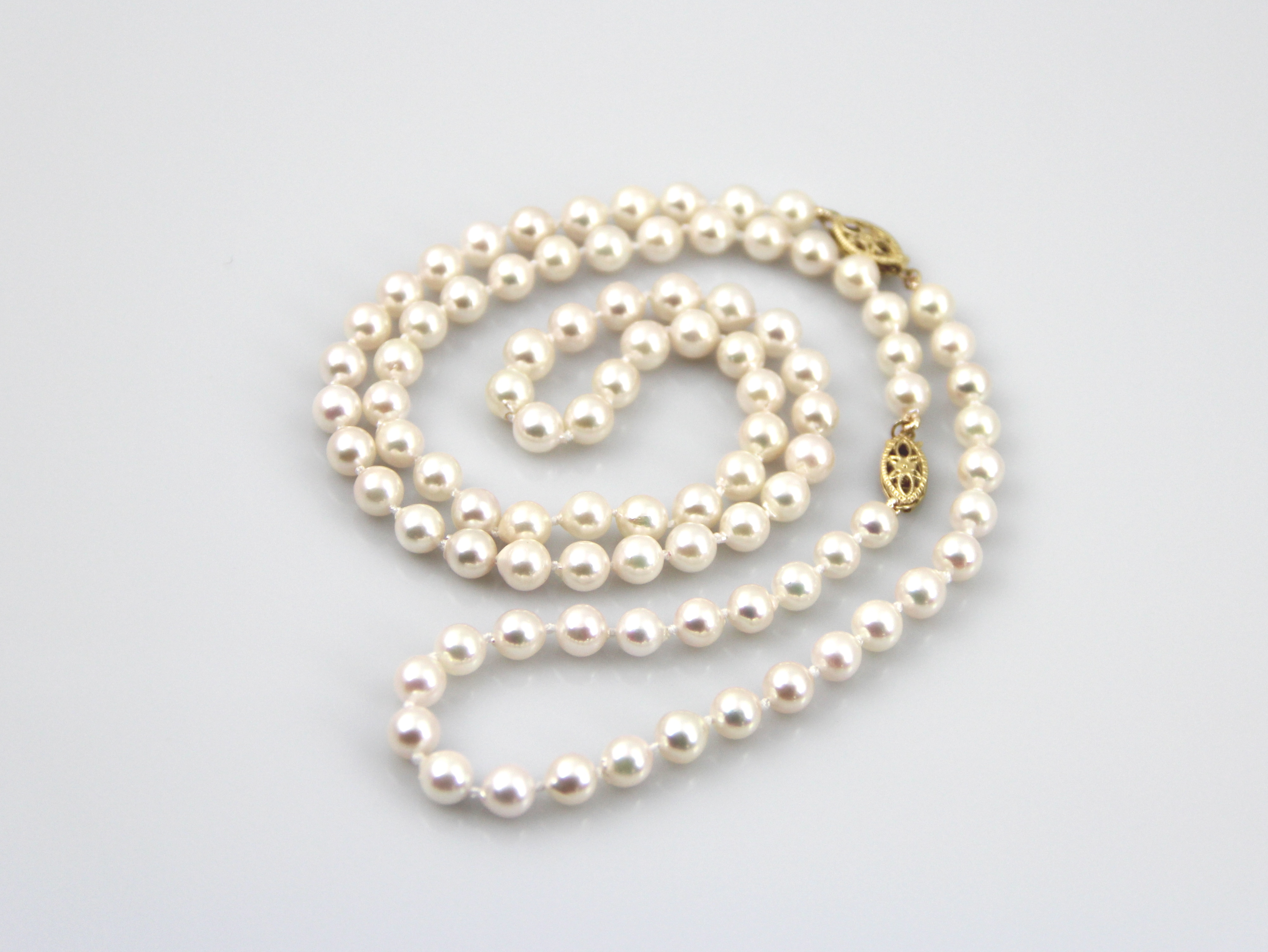 Set aus Akoya-Perlen mit Goldverschlüssen 5.5–6 mm - 4