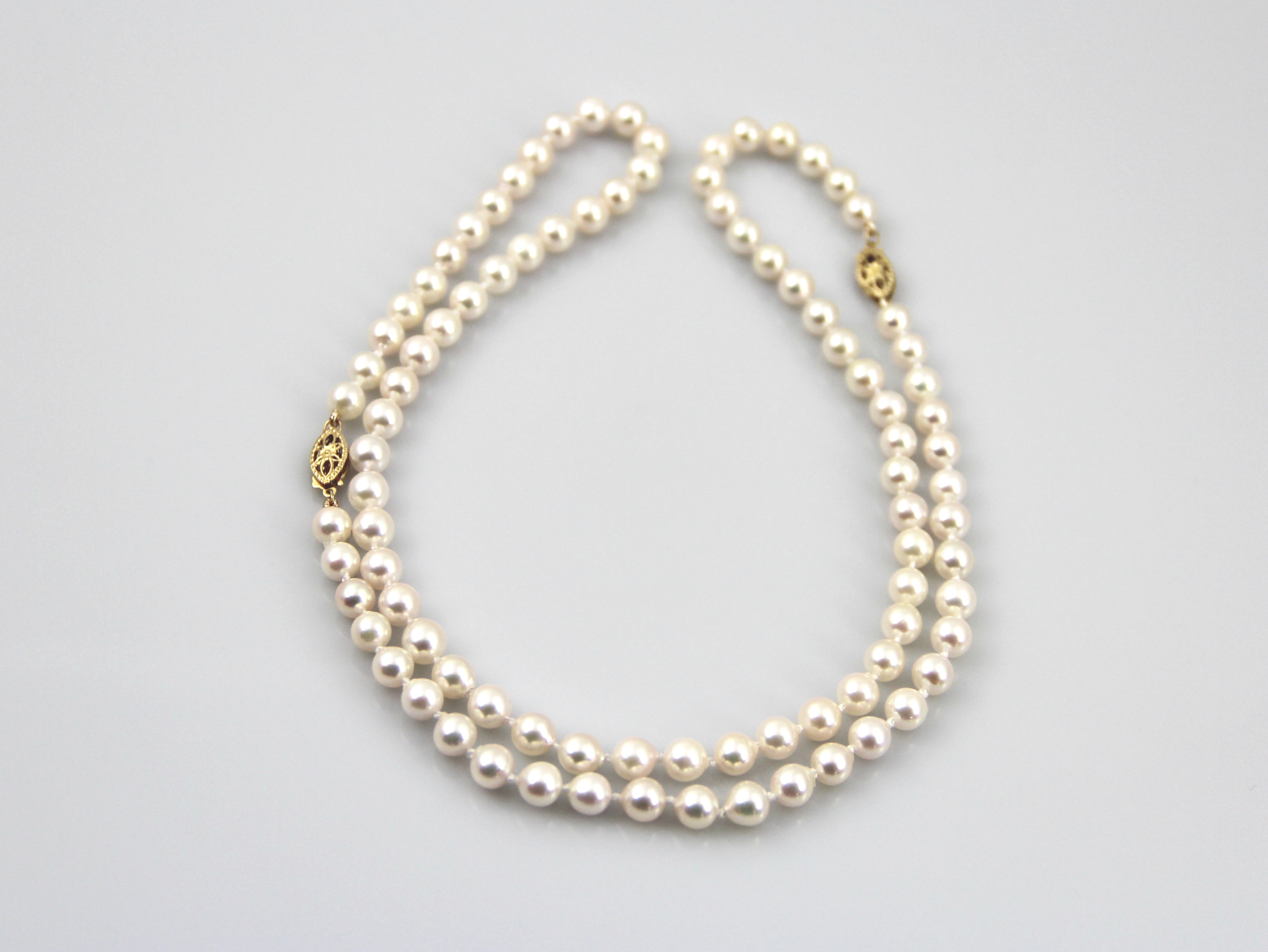 Set aus Akoya-Perlen mit Goldverschlüssen 5.5–6 mm - 5