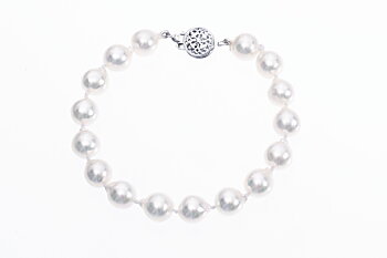 Large Akoya pearl bracelet set with white gold clasp 8-8.5mm