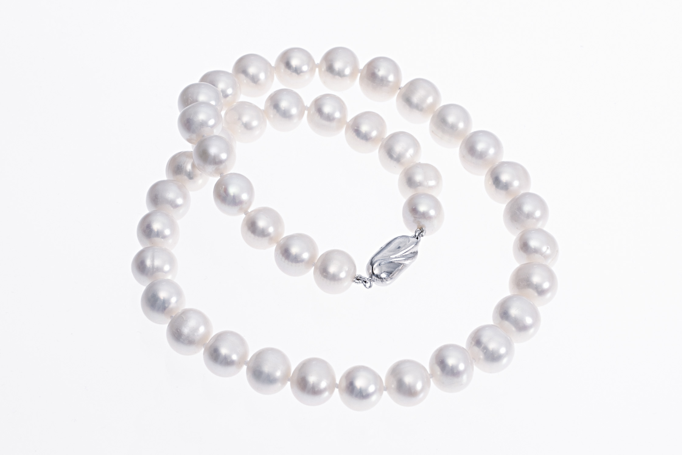 Slange Hele tiden Vild Perle halskæde med store ferskvandsperler og lås i sølv 10-11mm - Julia's  Pearls