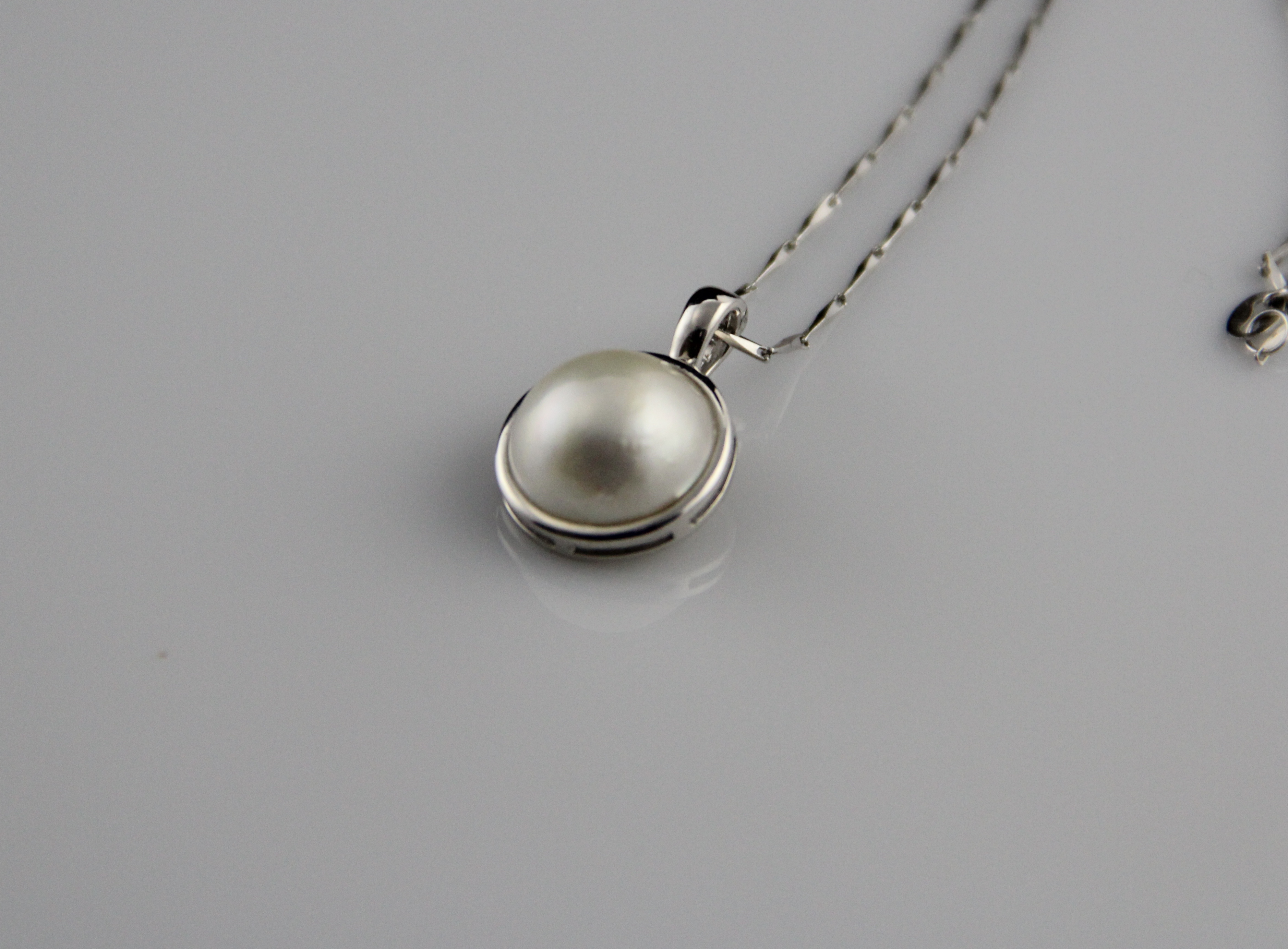 Perlenanhänger-Mabe in Silber