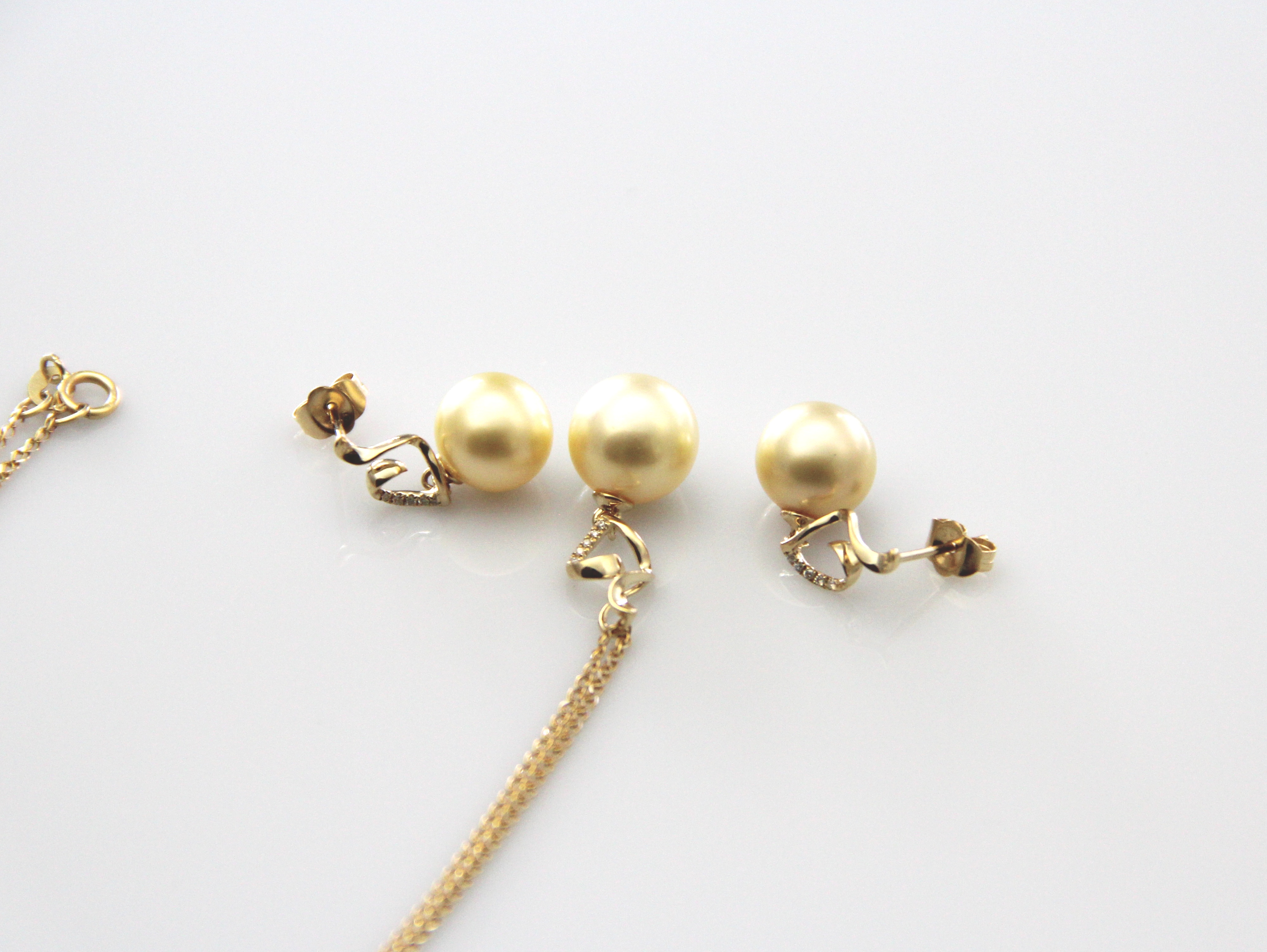 Perfect set with South Sea golden pearls in gold and diamonds - 5