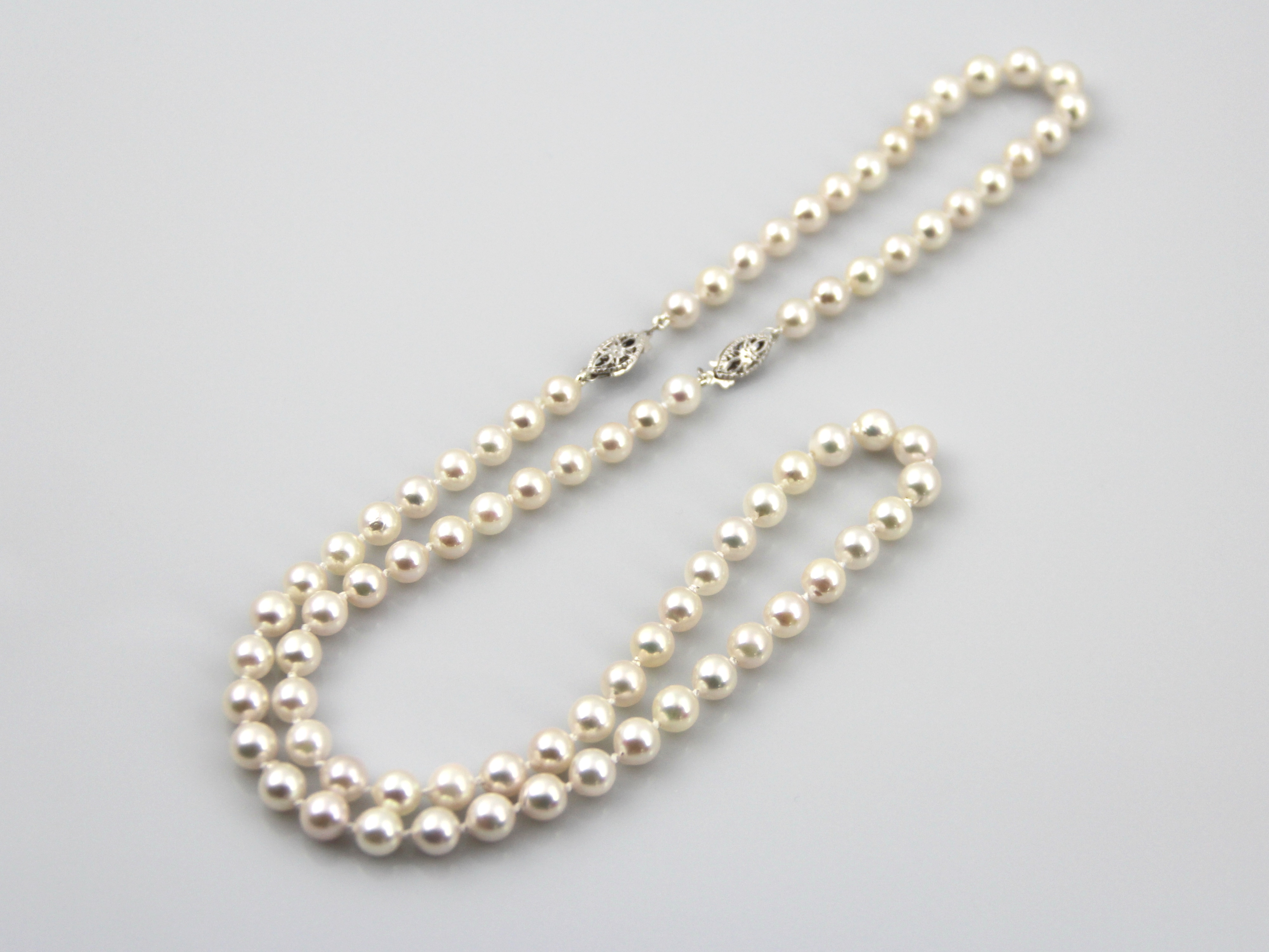 Halskette und Armband aus Akoya-Perlen in Standardqualität mit Verschlüssen aus Weißgold 6–6.5 mm - 3