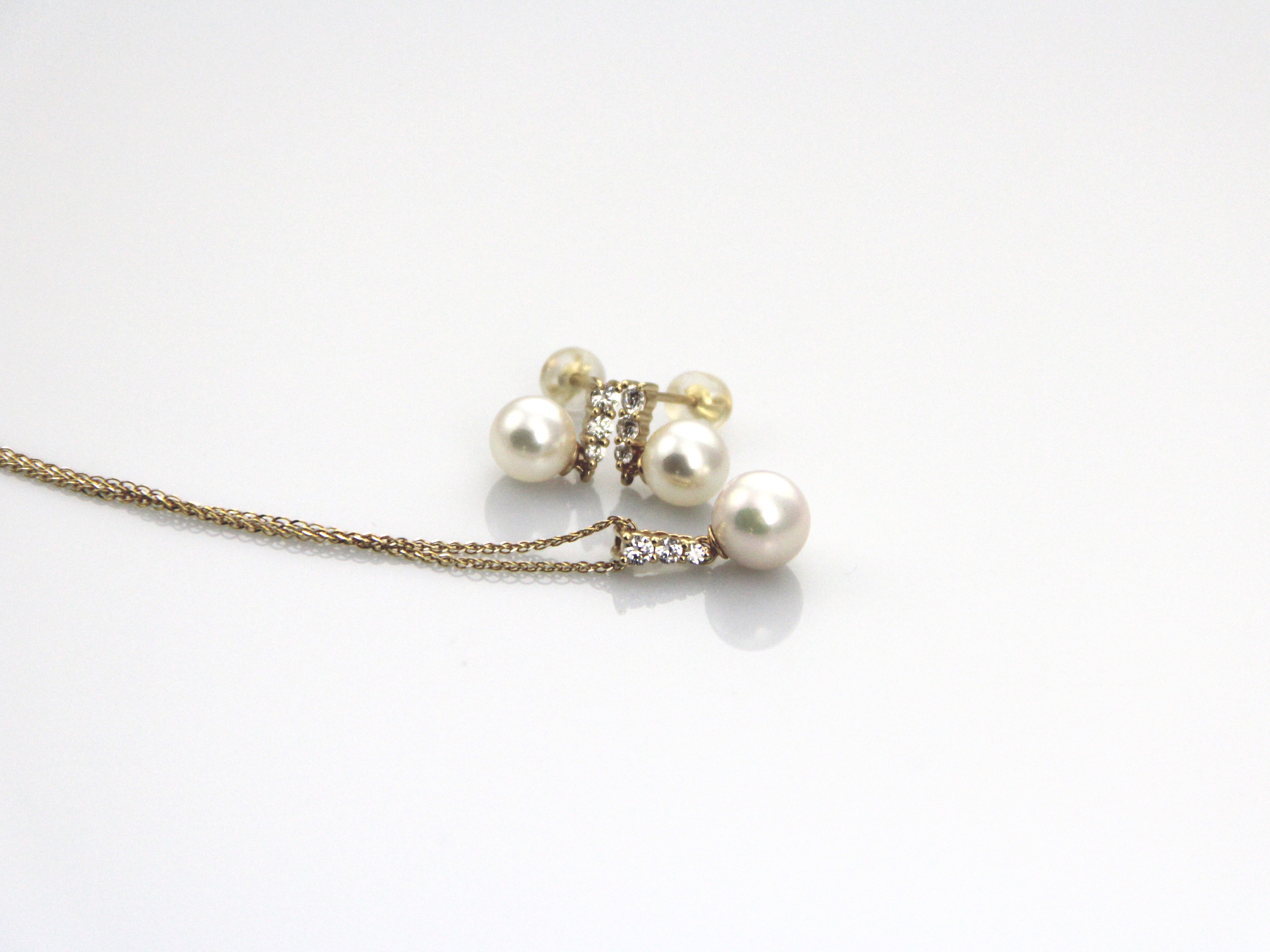 Conjunto de pendientes y colgante de oro de 14k con perlas Akoya de calidad AAA - 5