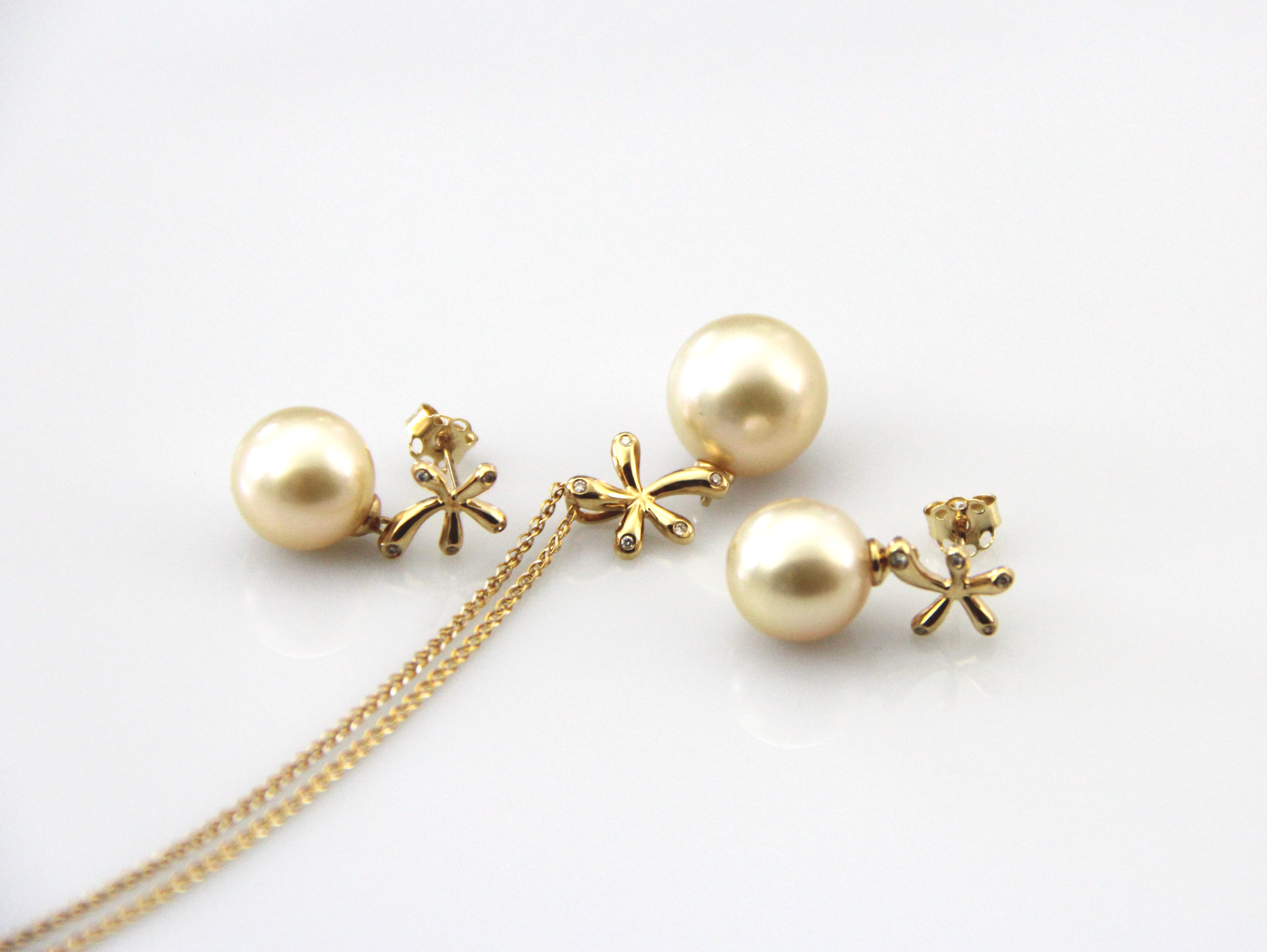Perfect set with South Sea golden pearls in gold and diamonds - 5