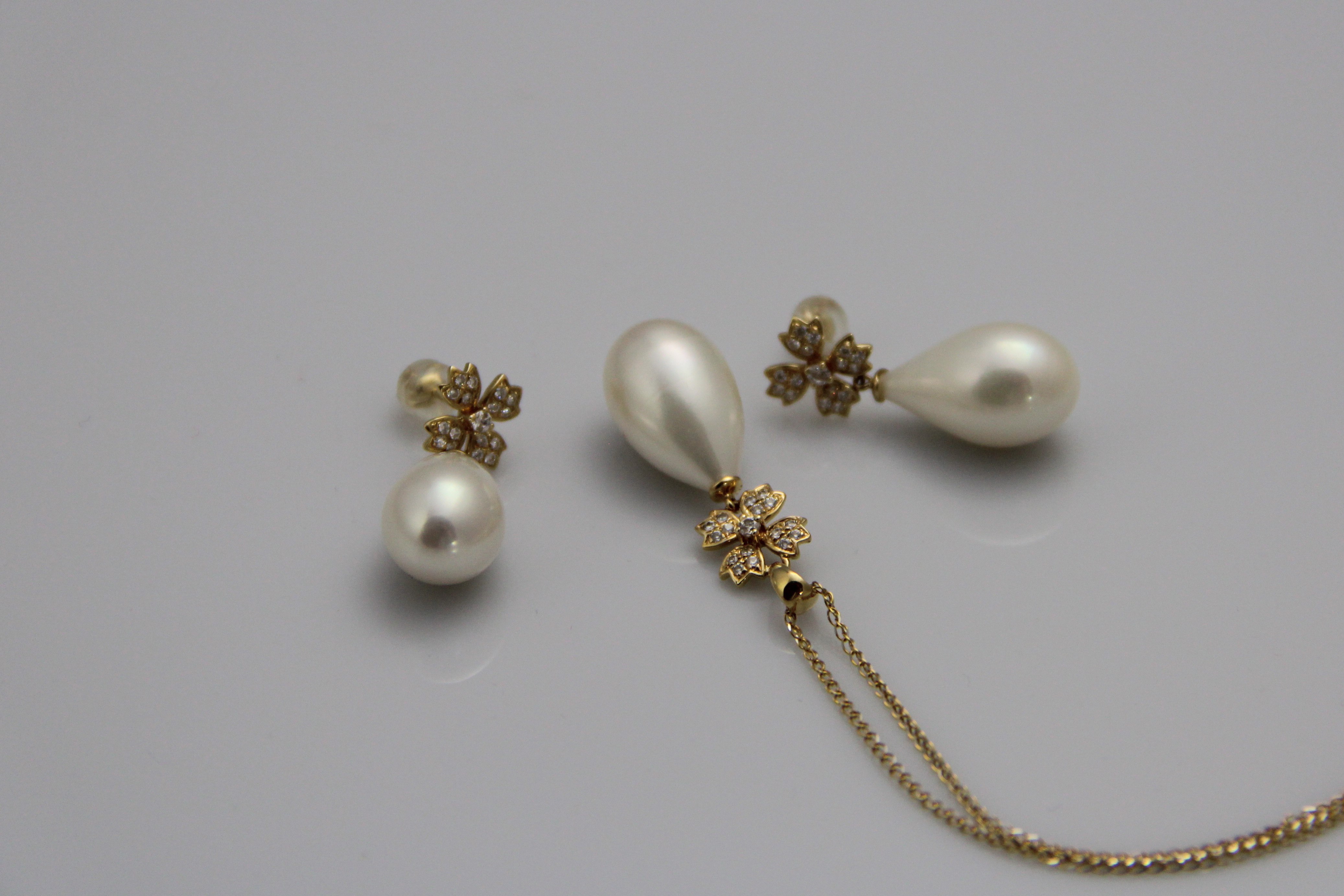 Set mit tropfenförmigen Süßwasserperlen in Gold - 3