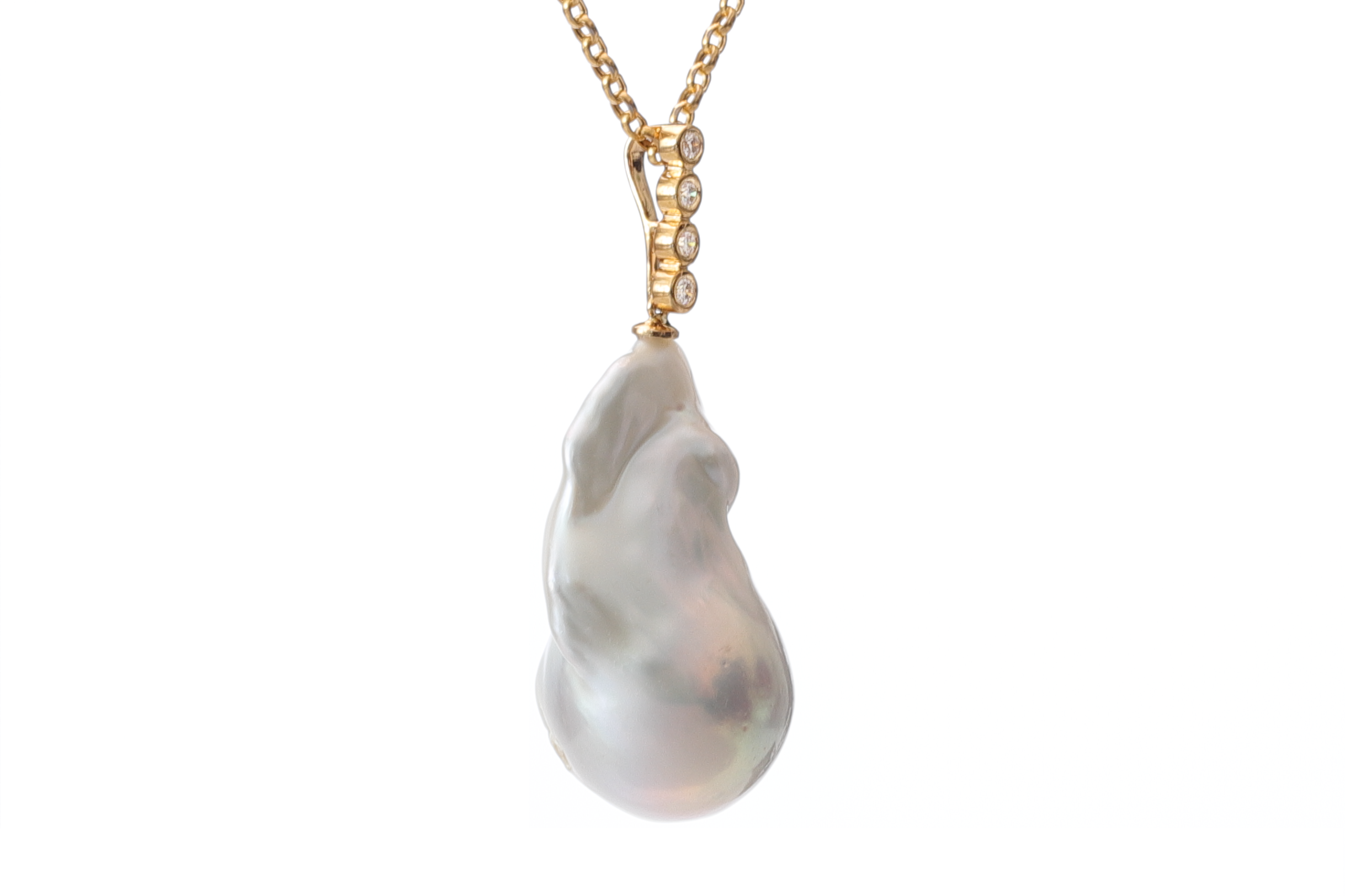 Große Barock Süßwasserperle in 18 Karat Gold Anhänger mit Diamanten.  - 3