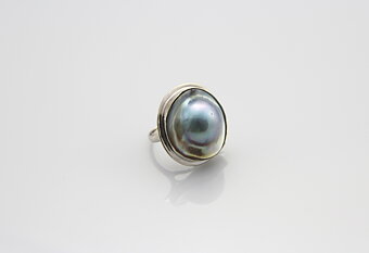 Perlenring-Mabe in Silber