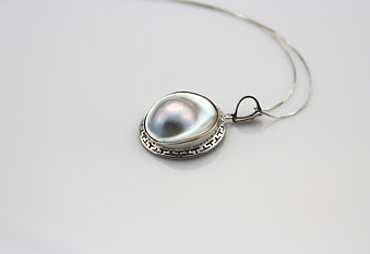 Perlenanhänger-Mabe in Silber