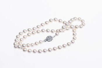 SOLD-OUT! Halskette mit Akoya-Perlen in AAA-Qualität mit Goldverschluss 4.5–5 mm