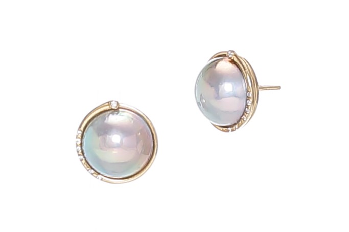 Special Mabe' pearl earrings set in gold and diamonds - 4
