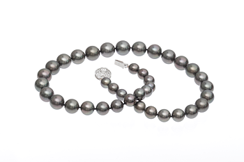 SOLD-OUT! Halskette aus Tahiti-Zuchtperlen mit Verschluss aus Weißgold 8.5–12 mm