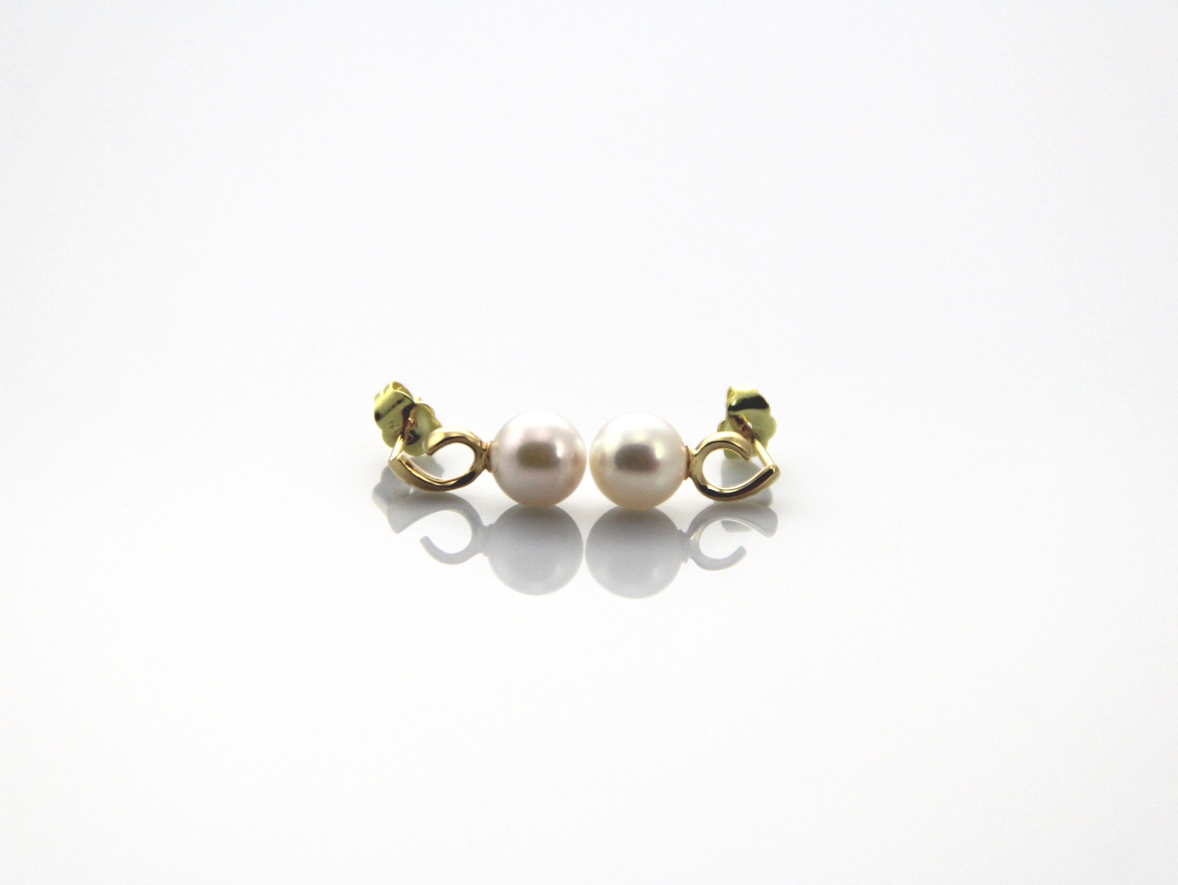 7mm AAA-quality Akoya cultured pearl earring set in gold  - 3