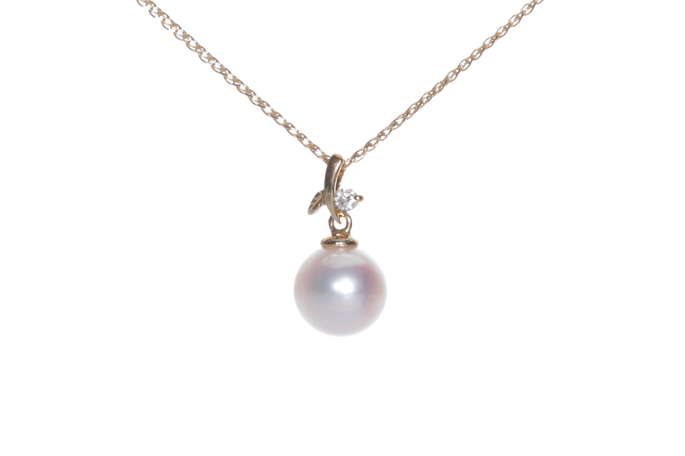 Akoya-Perlenanhänger in AAA-Qualität mit Gold und einem Diamant 8,5 mm