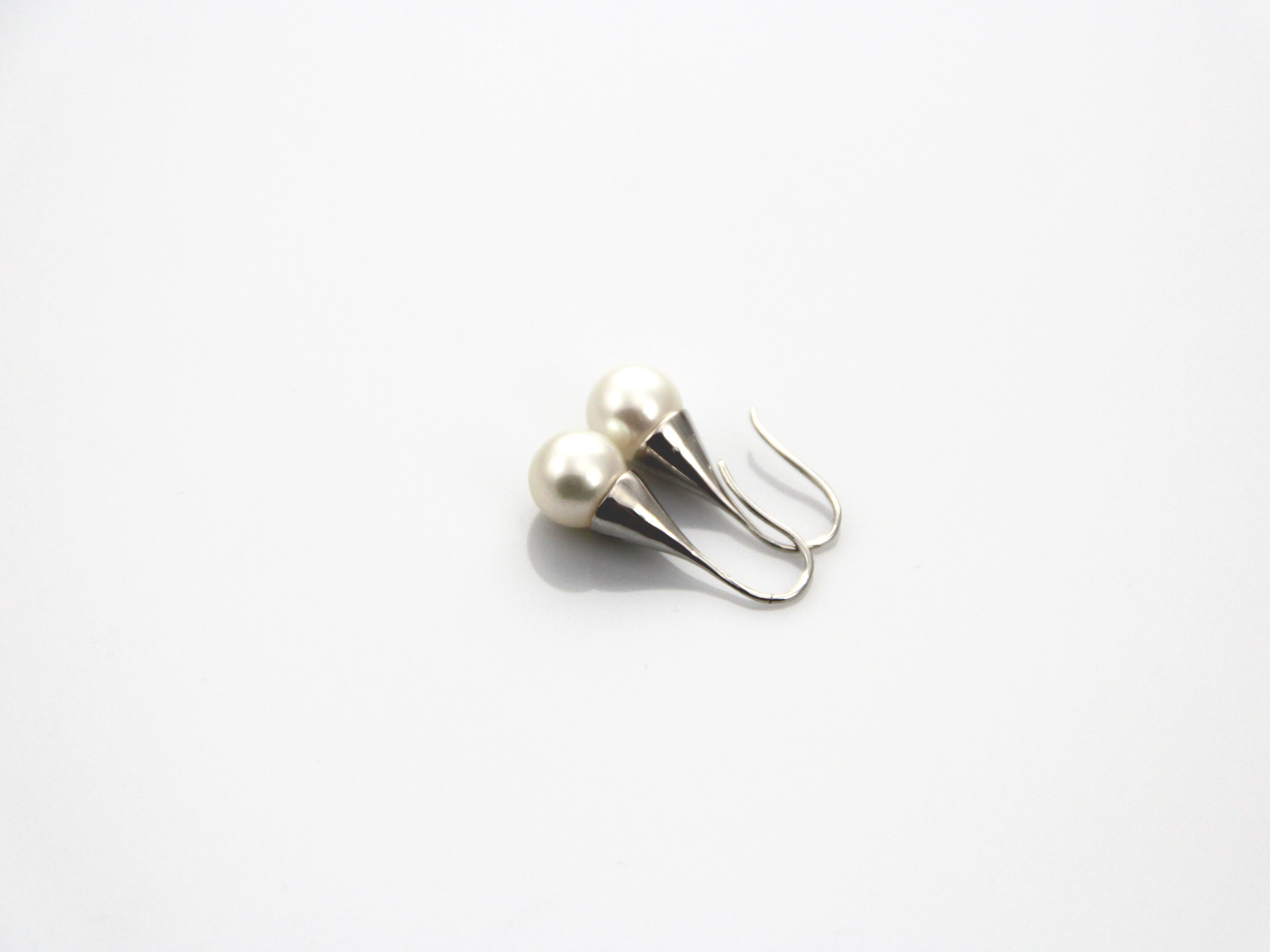 Fresh water pearl earrings set in Silver - 2