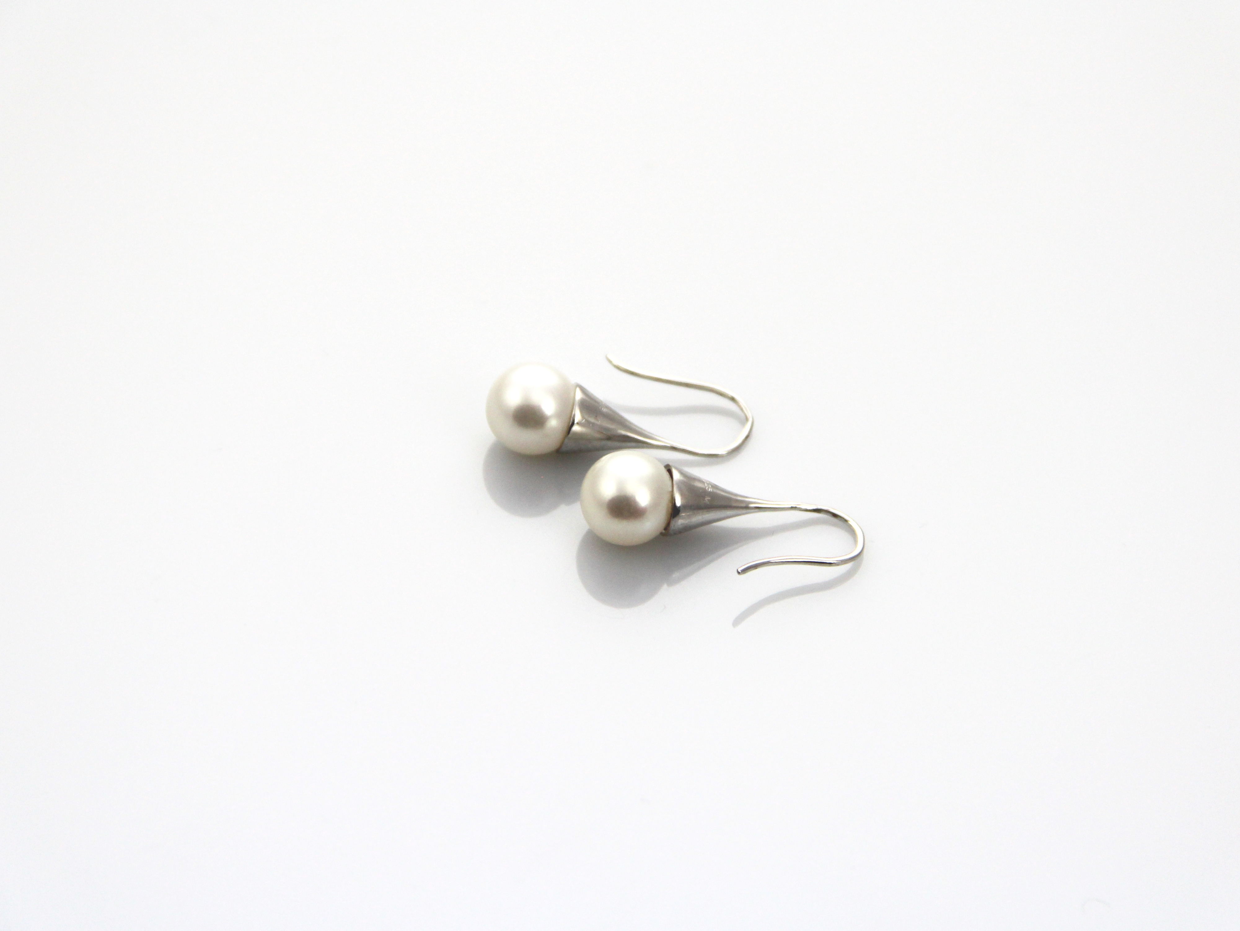 Fresh water pearl earrings set in Silver - 6