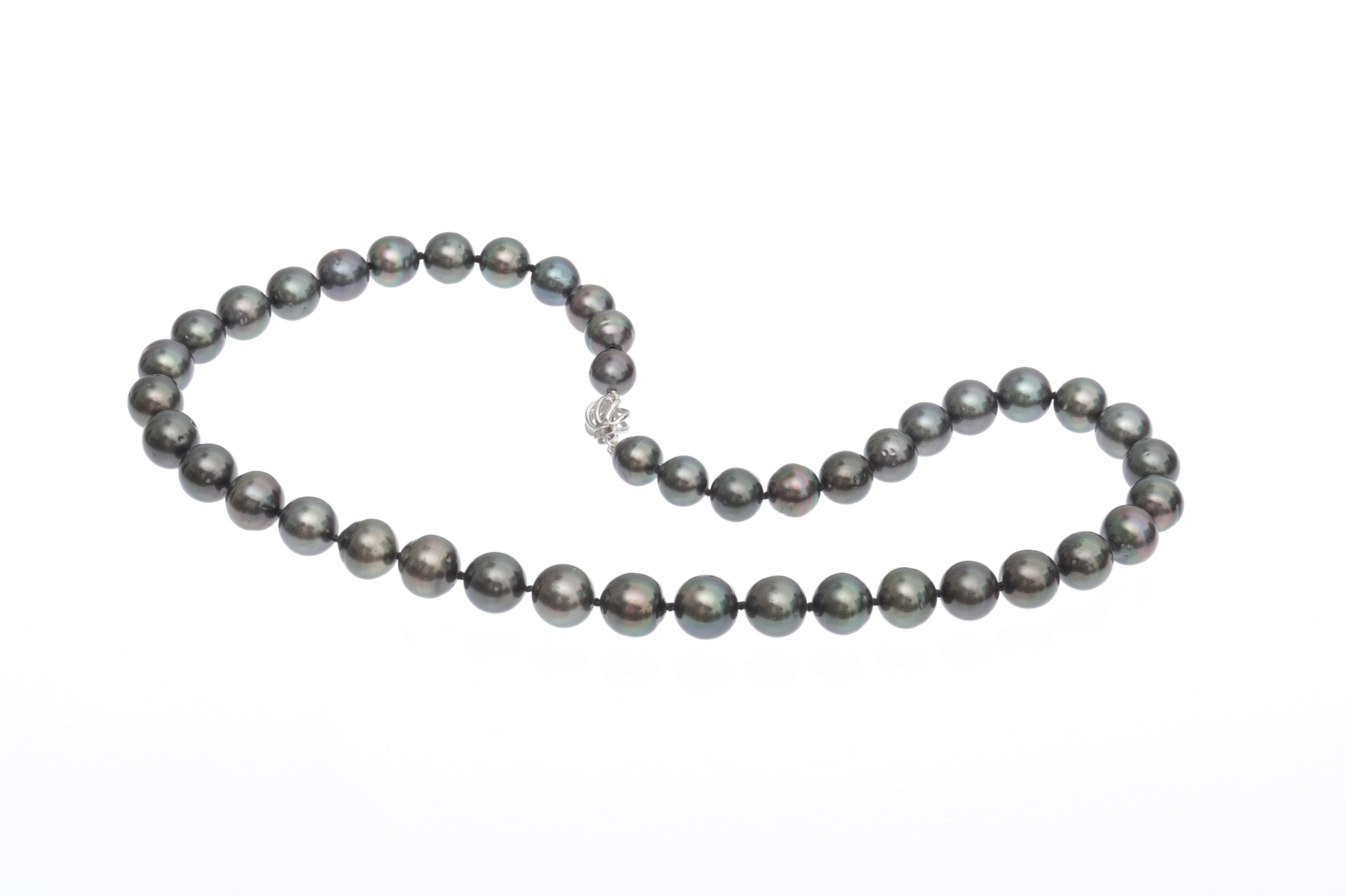 Collana di piccole  perle di Tahiti da 8-9.5 mm con chiusura in oro bianco  - 2