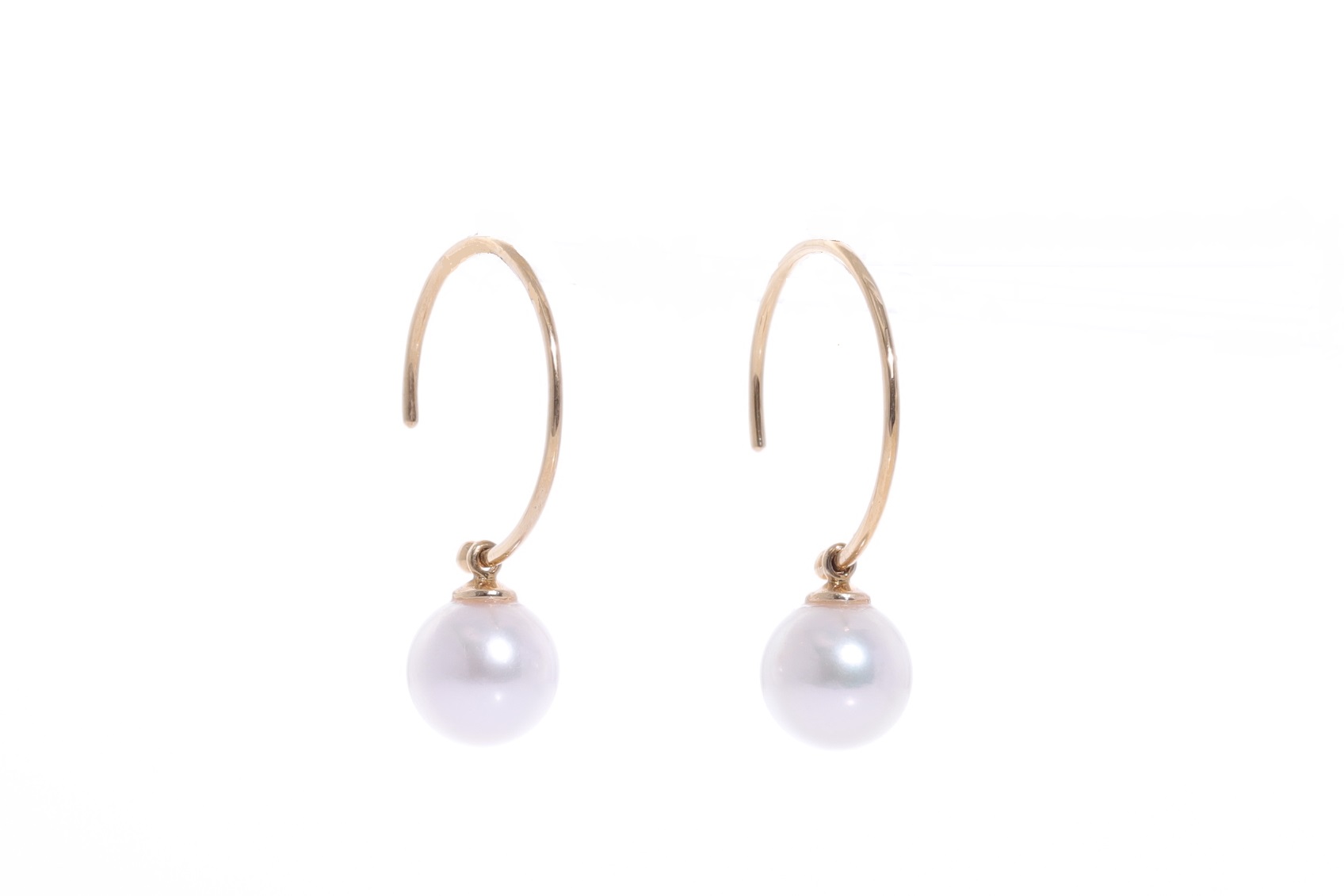 Orecchini di perle Akoya di qualità AAA da  7-7,5 mm con montatura in oro