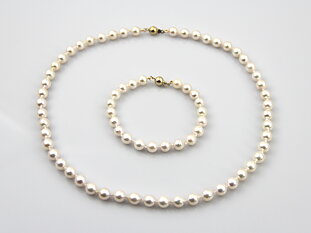 Akoya-Zuchtperlen in Standardqualität mit Goldverschlüssen 6.5–7 mm